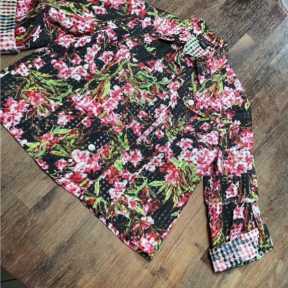 Isabel Hayley semi sheer floral button up blouse - Picture 8 of 9